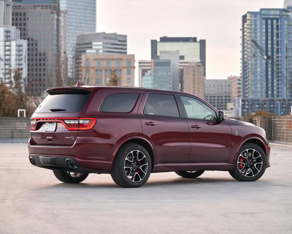 Фото Dodge Durango III Рестайлинг 2 Внедорожник 5 дв. SRT