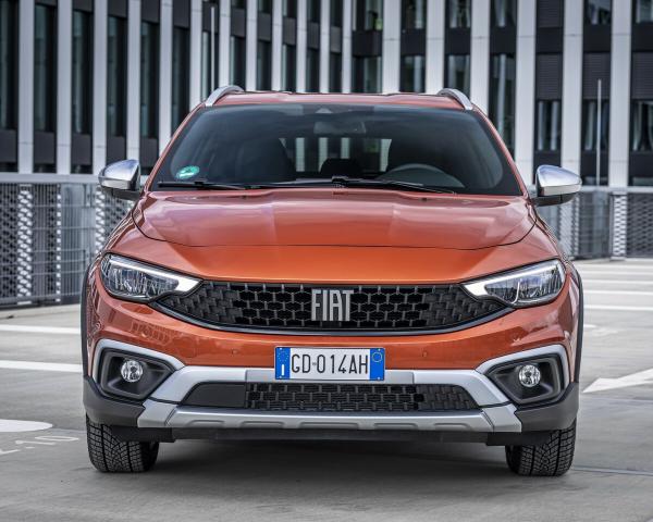 Фото Fiat Egea I Рестайлинг Хэтчбек 5 дв. Cross