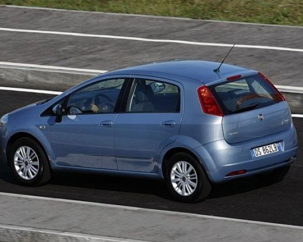 Фото Fiat Punto III Grande Punto Хэтчбек 5 дв.