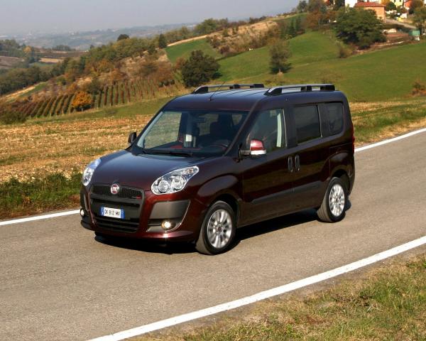 Фото Fiat Doblo II Компактвэн