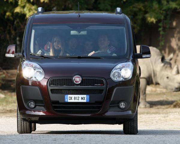 Фото Fiat Doblo II Компактвэн