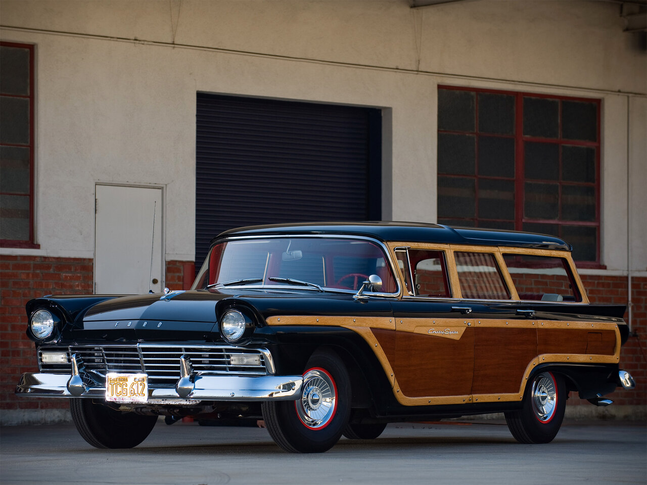 Фото Ford Country Squire IV