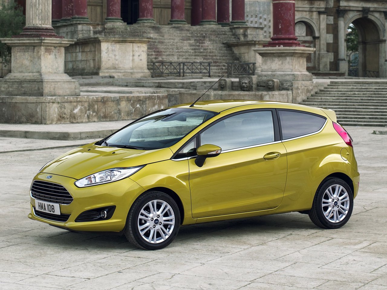 Характеристики и фото Ford Fiesta 6 поколение Рестайлинг 2012 - 2019,  Хэтчбек 3 дв.