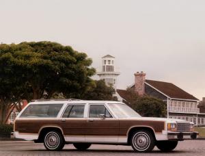 Фото Ford LTD Country Squire II