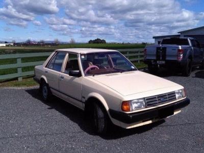 Фото Ford Laser I Седан