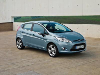 Фото Ford Fiesta VI Хэтчбек 5 дв.