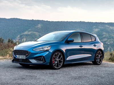 Фото Ford Focus ST IV Хэтчбек 5 дв.