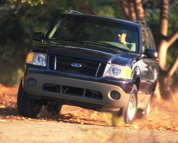 Фото Ford Explorer II Рестайлинг Внедорожник 3 дв. Sport