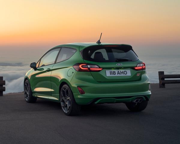 Фото Ford Fiesta ST VII Рестайлинг Хэтчбек 3 дв.