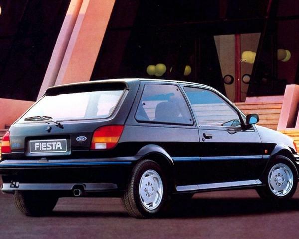 Фото Ford Fiesta III Хэтчбек 3 дв.