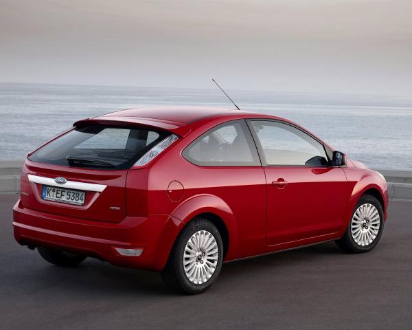 Фото Ford Focus II Рестайлинг Хэтчбек 3 дв.