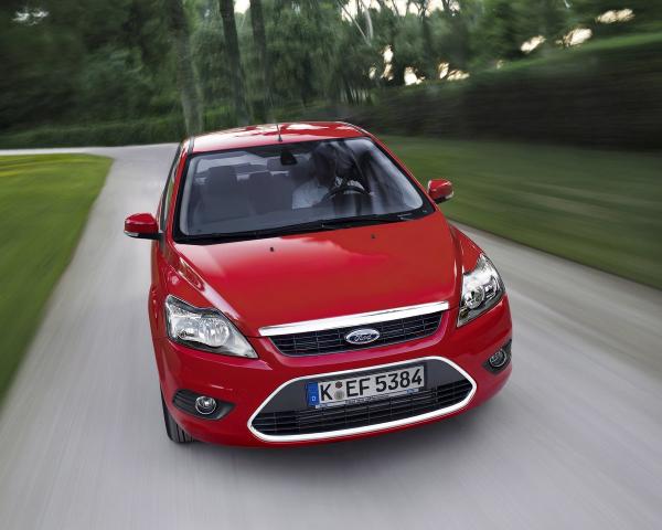 Фото Ford Focus II Рестайлинг Хэтчбек 3 дв.