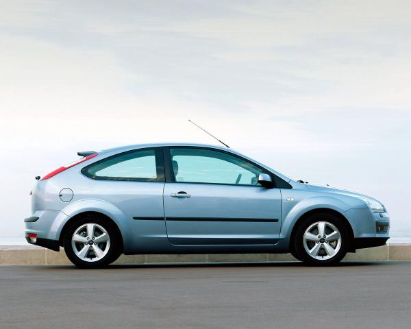 Фото Ford Focus II Хэтчбек 3 дв.