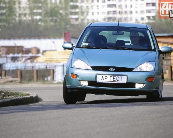 Фото Ford Focus I Хэтчбек 5 дв.