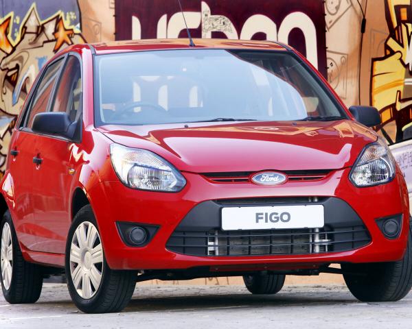 Фото Ford Figo I Хэтчбек 5 дв.