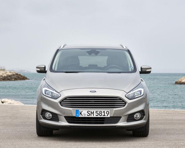 Фото Ford S-Max II Минивэн