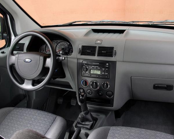 Фото Ford Tourneo Connect I Компактвэн SWB