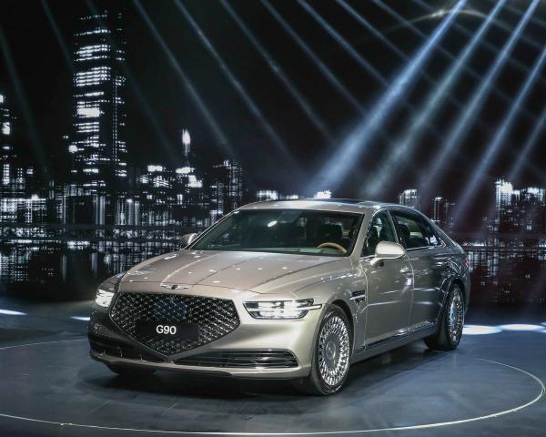 Фото Genesis G90 I Рестайлинг Седан