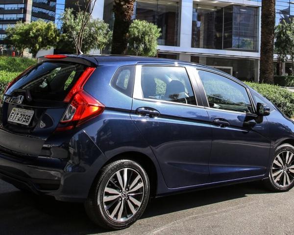 Фото Honda Fit III Рестайлинг Хэтчбек 5 дв.