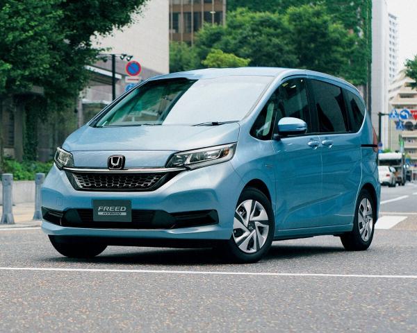 Фото Honda Freed II Рестайлинг Компактвэн