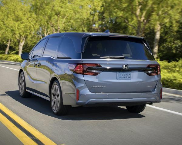 Фото Honda Odyssey (North America) V Рестайлинг 2 Минивэн