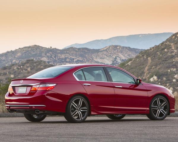 Фото Honda Accord IX Рестайлинг Седан