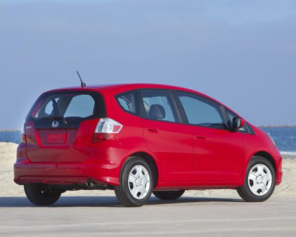 Фото Honda Fit II Хэтчбек 5 дв.