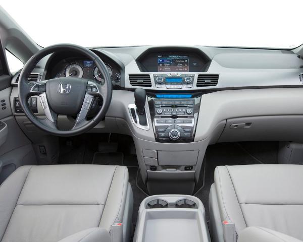 Фото Honda Odyssey (North America) IV Минивэн