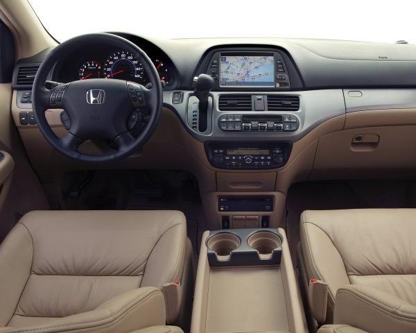 Фото Honda Odyssey (North America) III Минивэн
