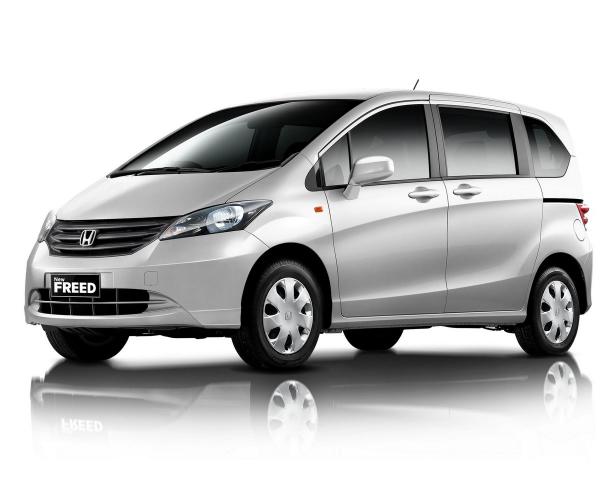 Фото Honda Freed I Компактвэн