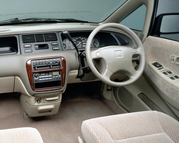 Фото Honda Odyssey I Компактвэн