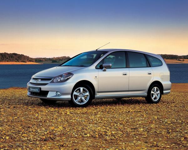 Фото Honda Stream I Рестайлинг Компактвэн