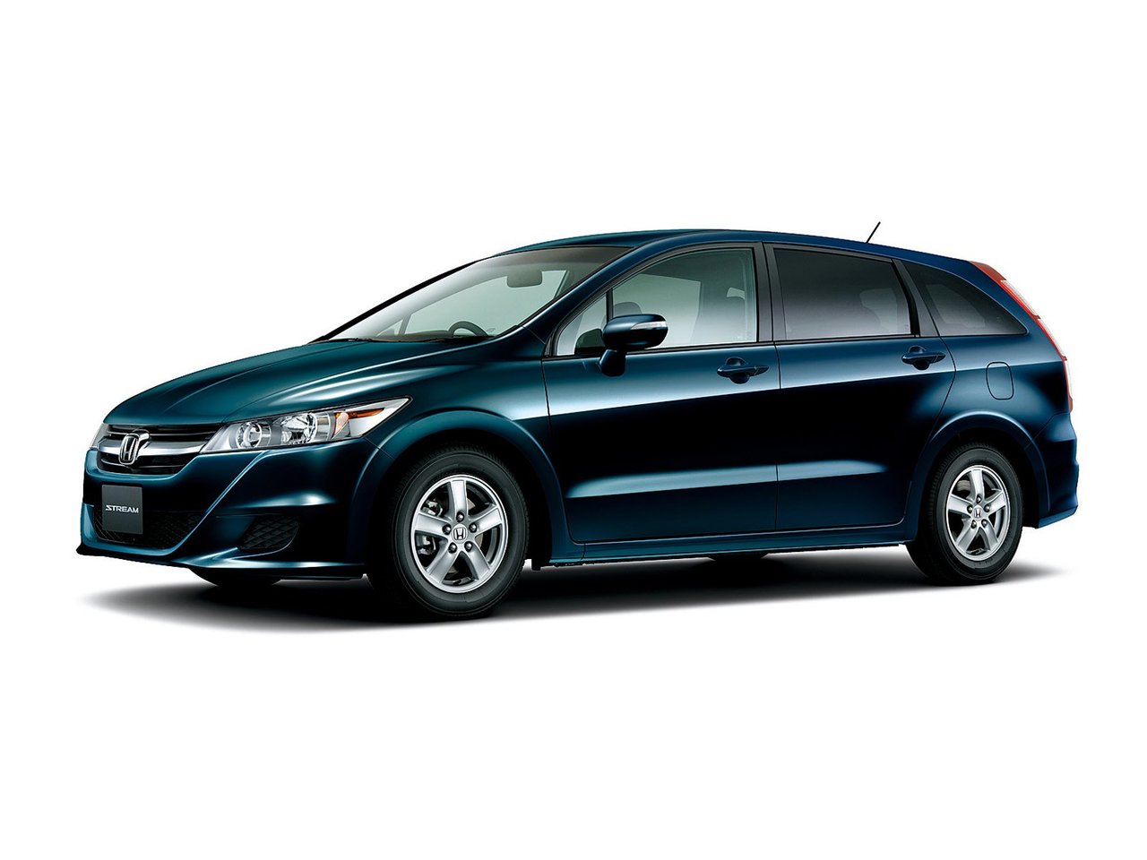 Фото Honda Stream II Рестайлинг