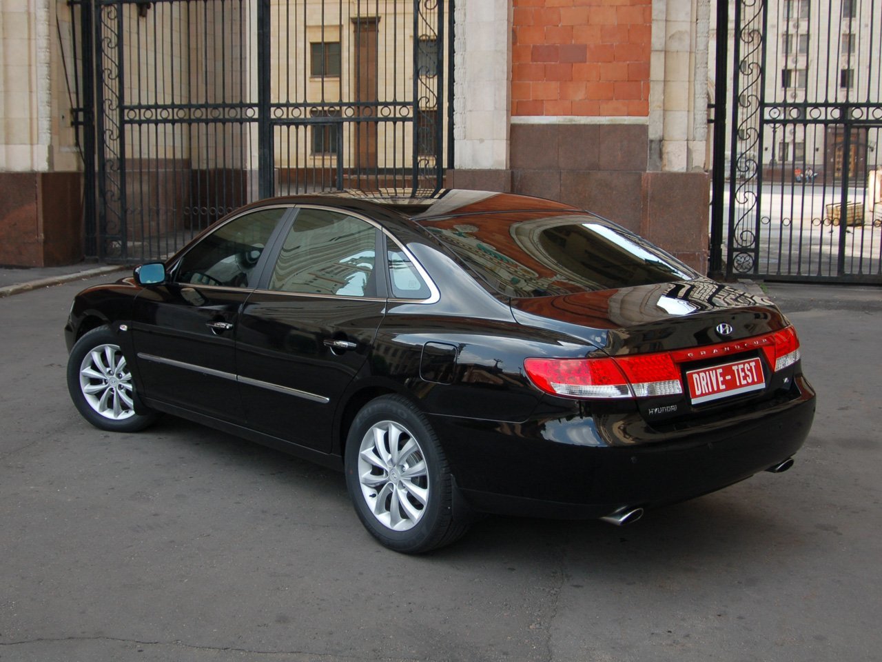 Фото Hyundai Grandeur IV