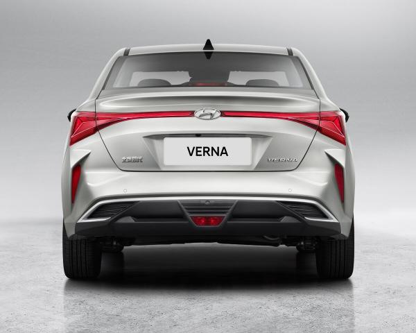 Фото Hyundai Verna IV Рестайлинг Седан