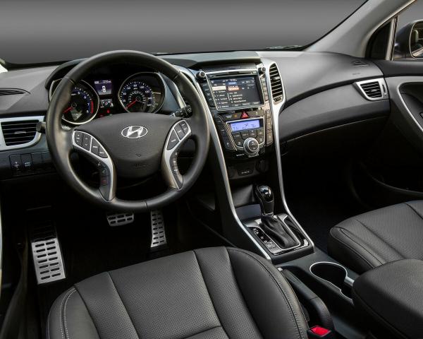 Фото Hyundai Elantra V (MD) Рестайлинг Хэтчбек 5 дв. GT