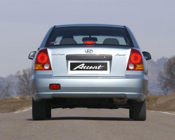 Фото Hyundai Accent II Рестайлинг Седан