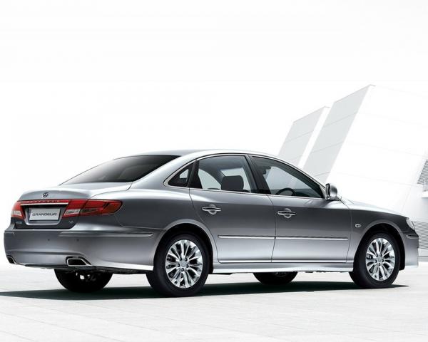 Фото Hyundai Grandeur IV Рестайлинг Седан