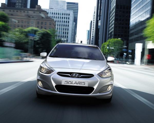 Фото Hyundai Solaris I Хэтчбек 5 дв.