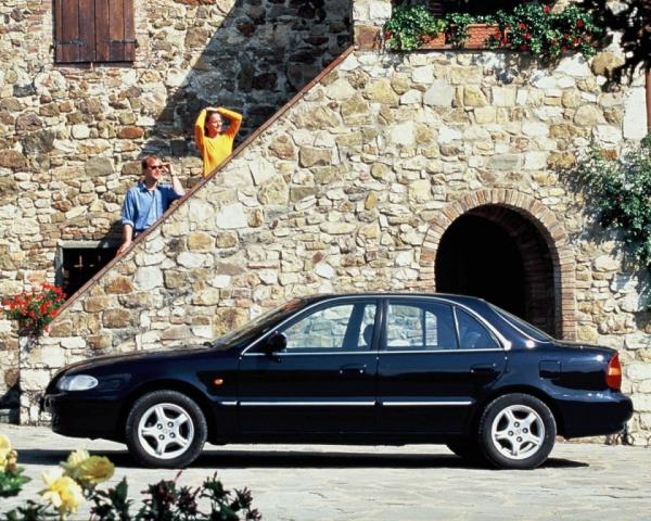 Фото Hyundai Sonata III Рестайлинг Седан