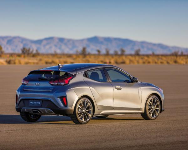 Фото Hyundai Veloster II Хэтчбек 4 дв.