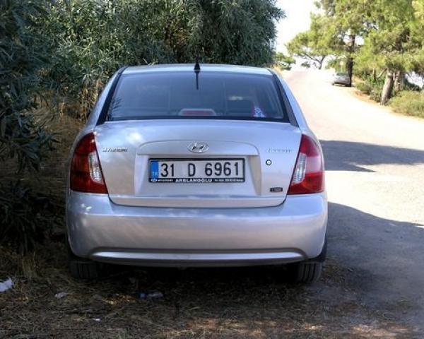 Фото Hyundai Verna II Седан