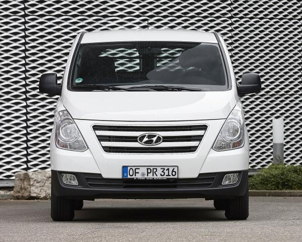 Фото Hyundai H-1 II Рестайлинг Фургон