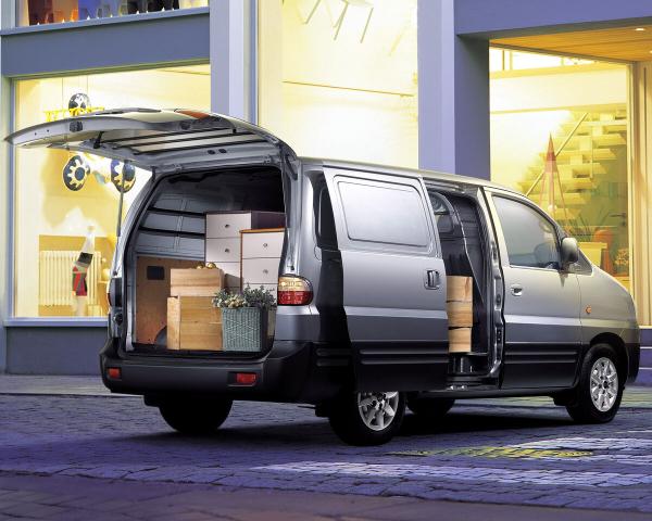 Фото Hyundai H-1 I Рестайлинг Фургон