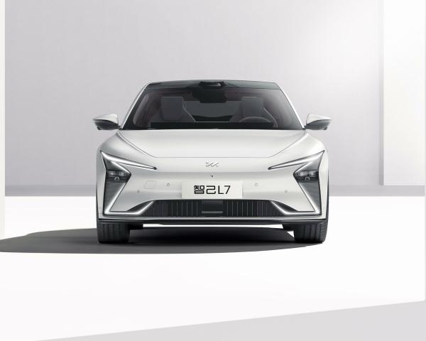 Фото IM Motors L7 I Седан