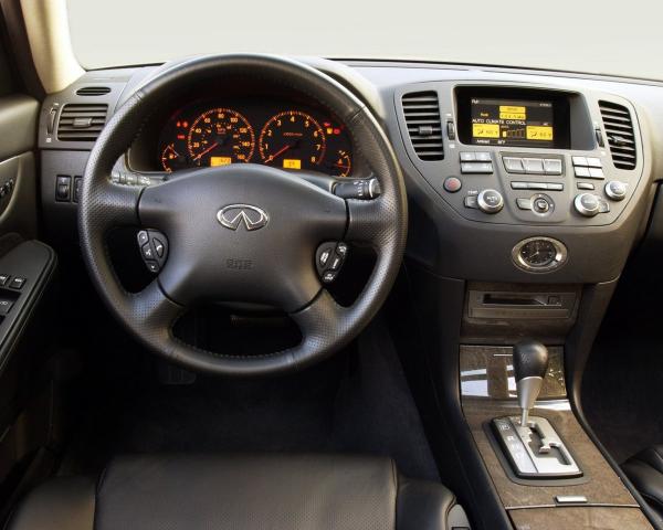 Фото Infiniti M II Седан