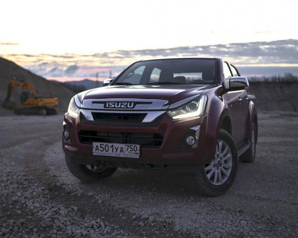 Фото Isuzu D-Max II Рестайлинг Пикап Двойная кабина