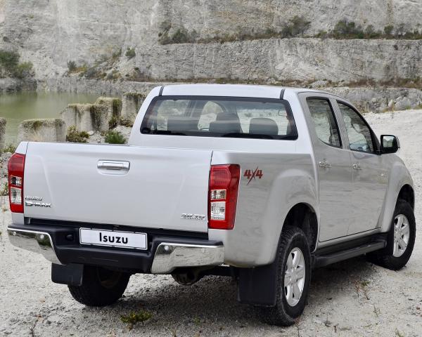 Фото Isuzu D-Max II Пикап Двойная кабина