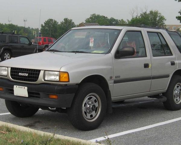 Фото Isuzu Wizard II Внедорожник 5 дв.