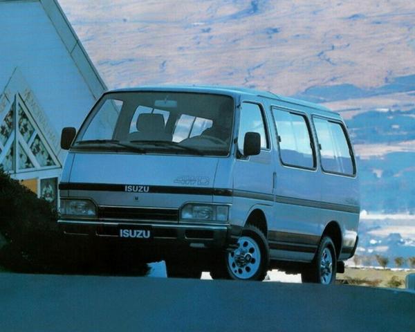 Фото Isuzu Midi I Минивэн